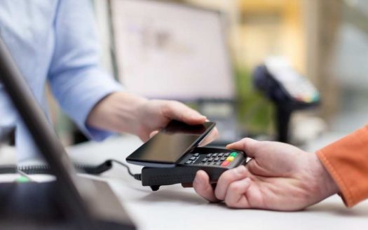 why you should switch to contactless payment method